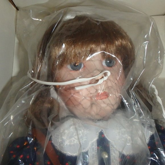 Laura’s First Day of School by Brigitte Deval 1990 - Picture 3 of 5